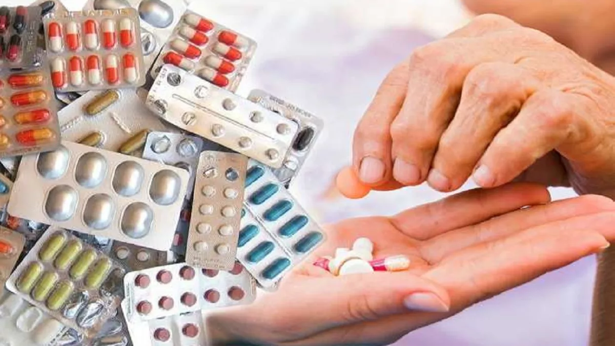 Ghaziabad: सरकारी अस्पताल में दी जा रही दवाओं के सैंपल जांच में फेल, बनाने और बेचने वालों पर होगी कार्रवाई