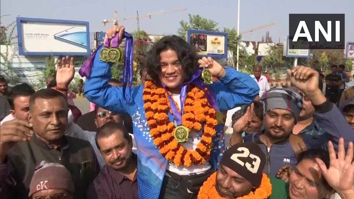 https://www.jagranimages.com/images/newimg/03122022/03_12_2022-kriti_raj_23242039.jpg