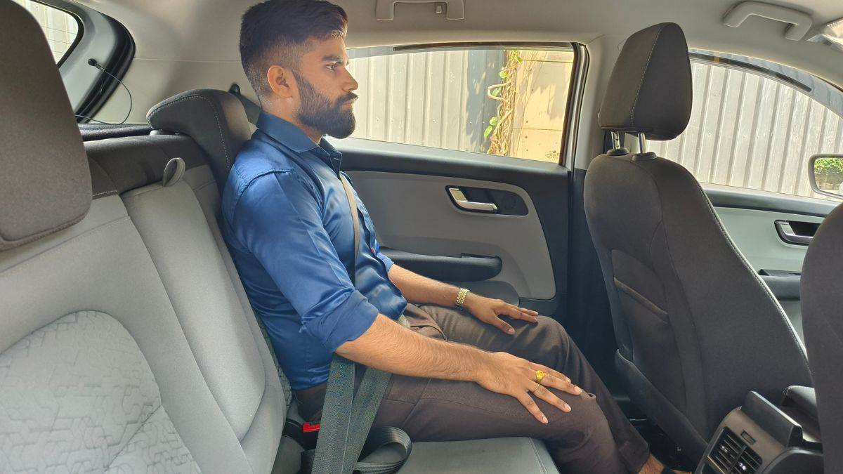 know when the world s first seatbelt was invented and why this features is mandatory to every cars
