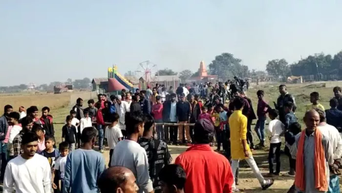 भारत-नेपाल के सीमावर्ती झंडा मेला में नेपाल पुलिस के फायरिंग से तीन भारतीय नागरिक घायल।