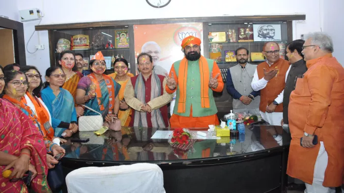 बिहार भाजपा प्रदेश कार्यालय में मना जीत का जश्न।