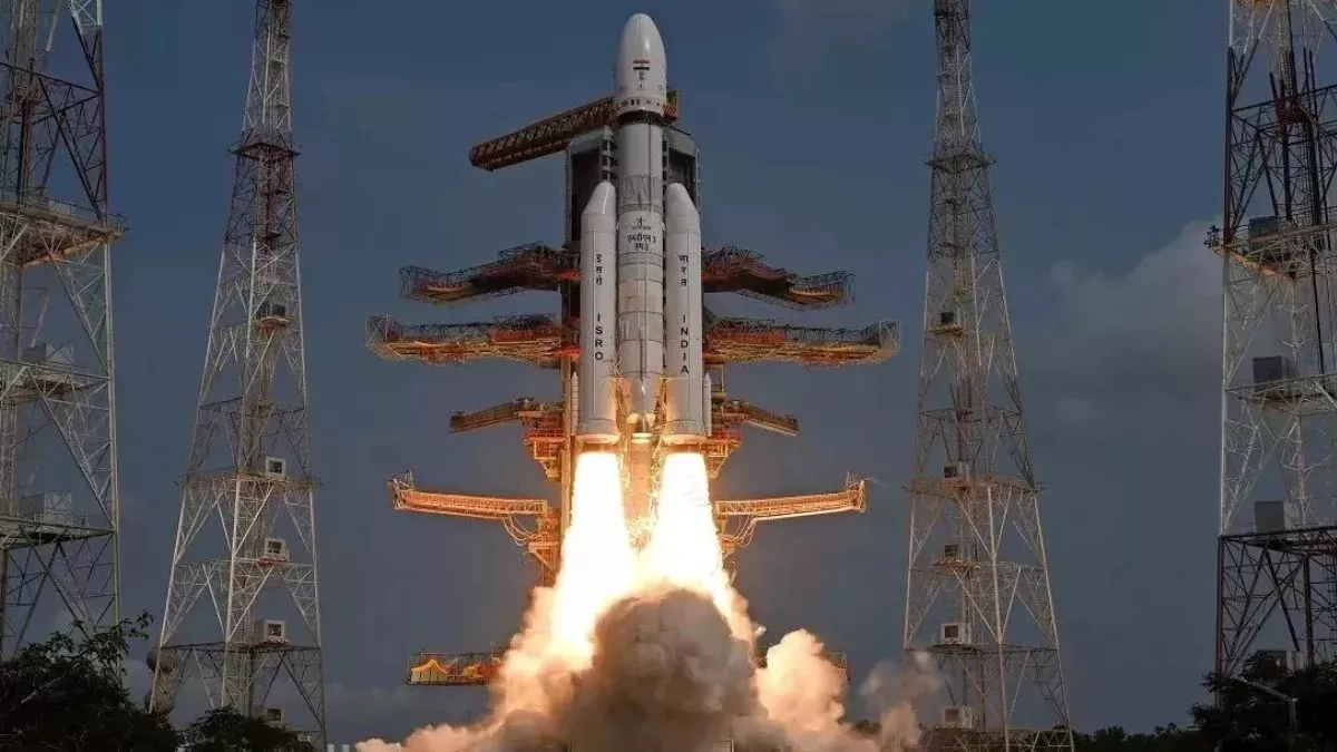 Gaganyaan Mission: अंतरिक्ष के सफर में नया कीर्तिमान रचने के लिए तैयार भारत, स्पेस में 400 KM की उड़ान भरेगा अपना गगनयान