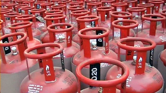 LPG कन्ज्यूमर्स को लेकर आया बड़ा अपडेट, जल्द करा लें ये काम वरना नहीं मिल पाएगी सब्सिडी की सुविधा