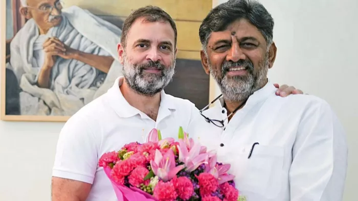 राहुल ने नेताओं से सतर्क रहने को कहा (फाइल फोटो)