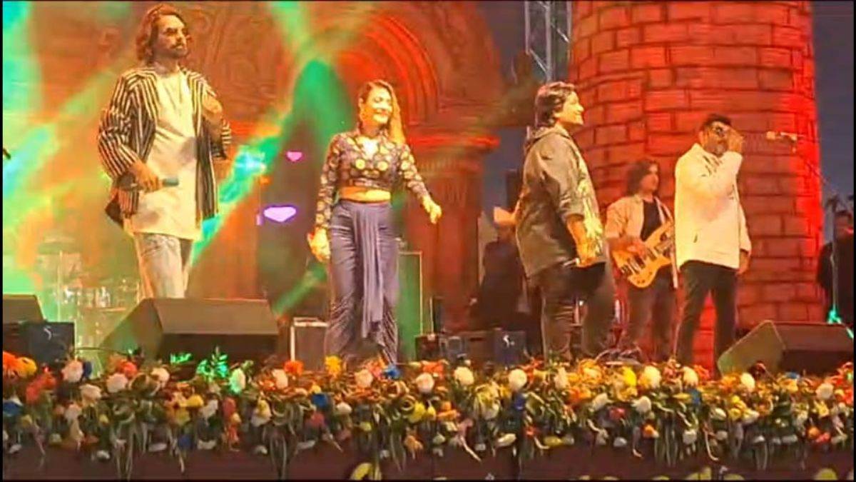 bollywood singer sachin jigar set stage at bali yatra mela audience danced to intoxicating songs