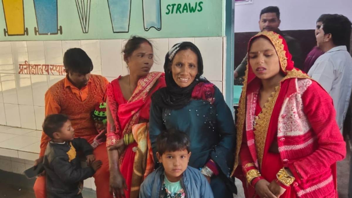 https://www.jagranimages.com/images/newimg/03122023/03_12_2023-sambhal_accident_23595522_13489271.jpg