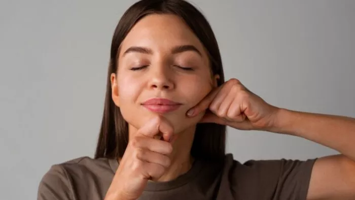 Bright and clean face tricks: Is increasing facial fat ruining your look? Get your face as sharp as before with these home tricks.