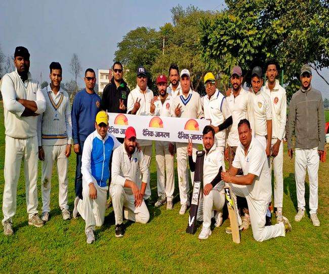 टी20 का रोमांचः अंतिम गेंद पर अशफाक के सिक्सर से टीम दैनिक जागरण