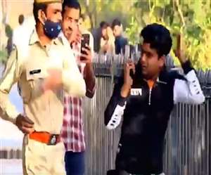 यह जरूरी है कि लोगों में कोरोना वायरस से बचाव के लिए जागरूकता फैलाई जाए।