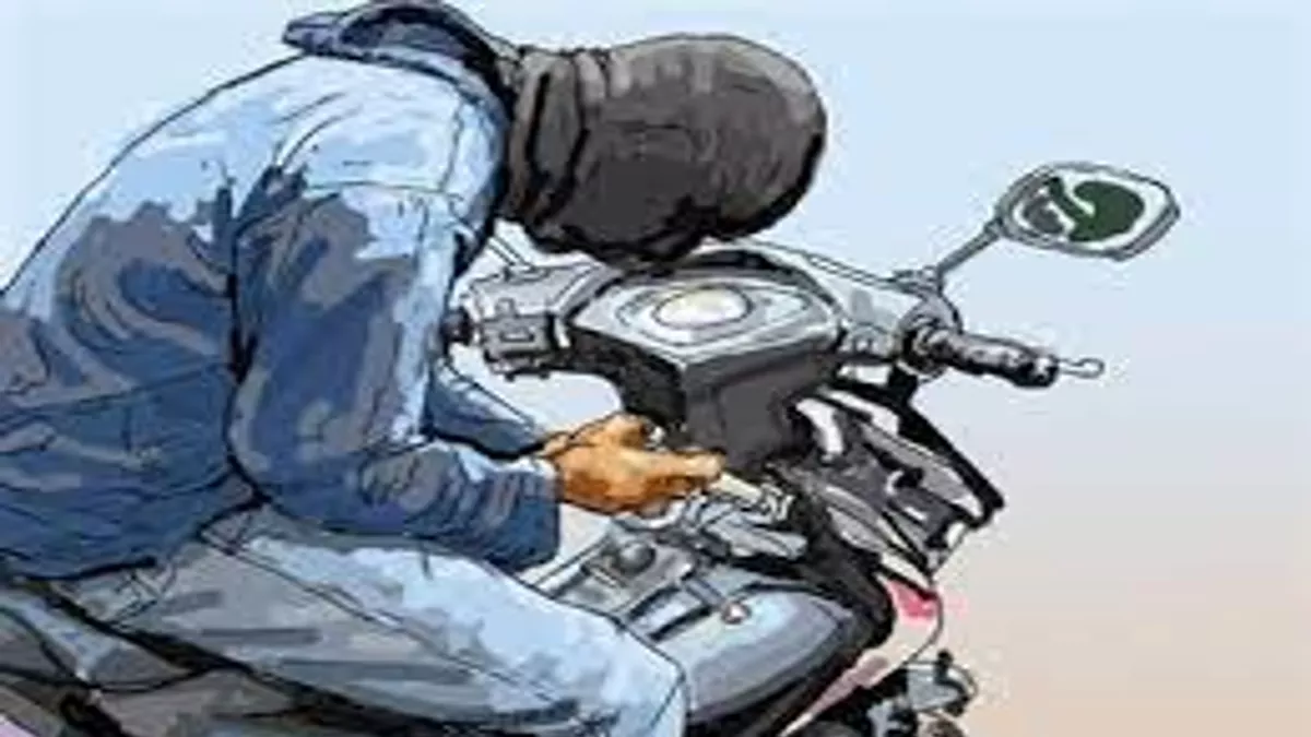 Gopalganj News: जिले में एक साल में 405 बाइक हुईं चोरी, कलेक्‍ट्रेट परिसर  में भी सुरक्षित नहीं वाहन - Gopalganj News Four hundred and five bikes were  stolen in a year in