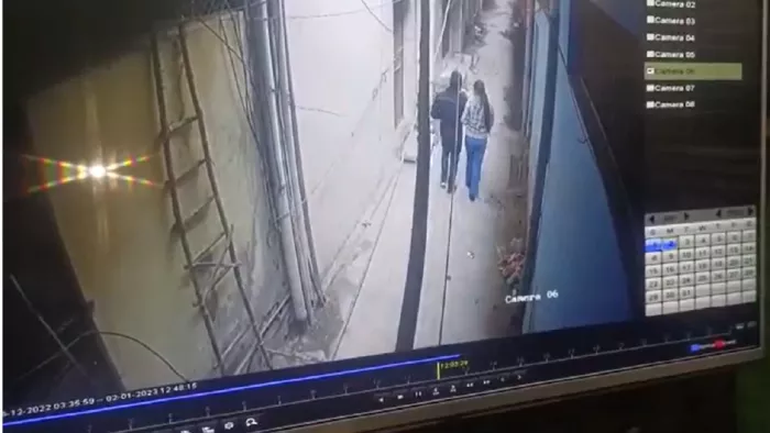 सुरक्षित नहीं बेटियां: पांडव नगर में कार में खींचा तो आदर्श नगर में दोस्ती तोड़ने पर चाकू से गोदा