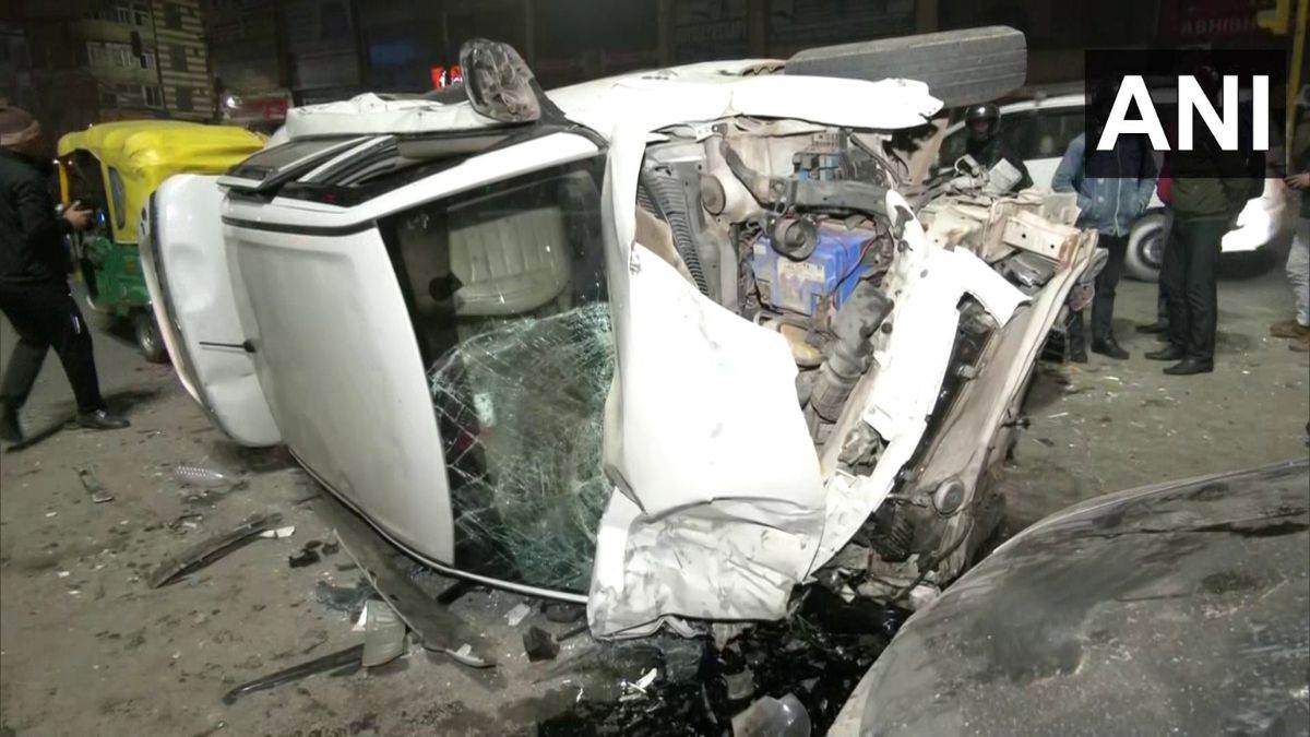 ncr swift car hit several vehicles in delhi dwarka area