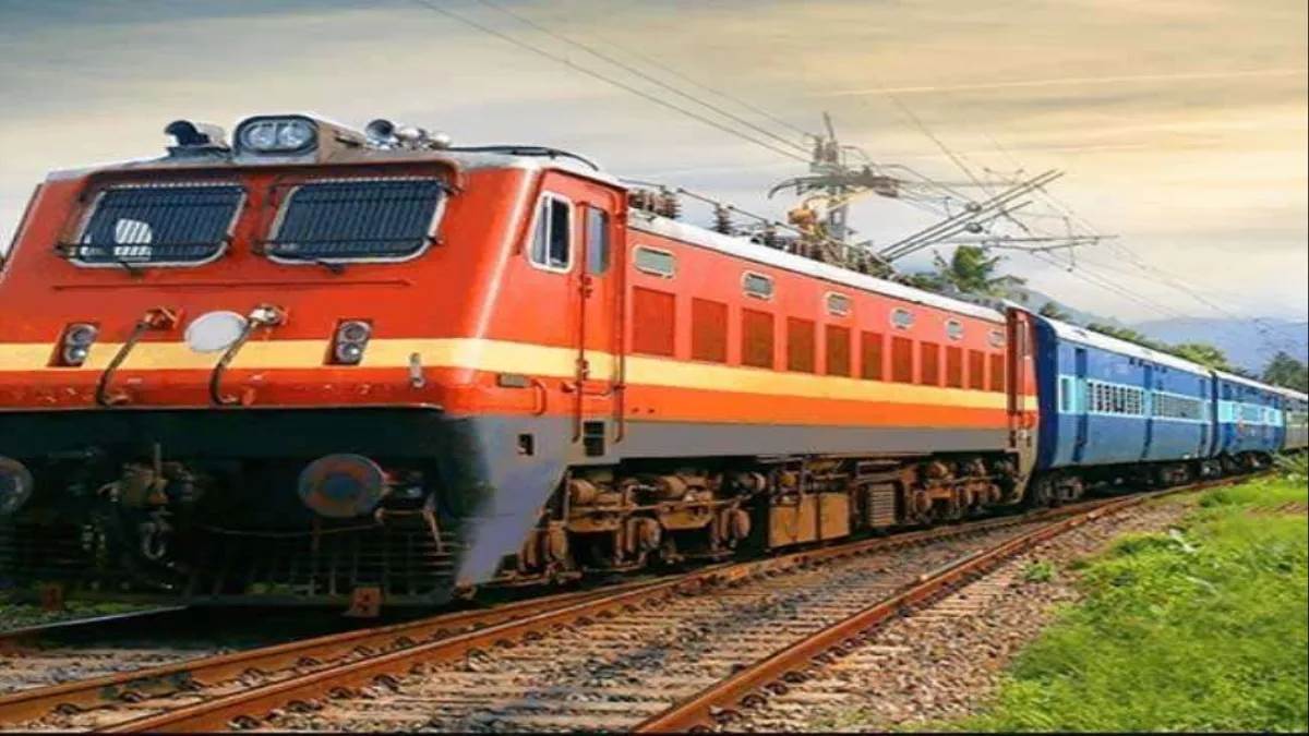 Jamshedpur News रेल यात्रियों के लिए जरूरी खबर, एक दर्जन ट्रेनों को