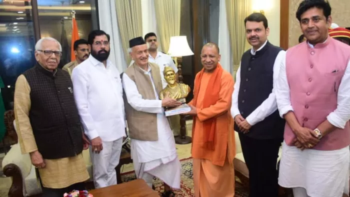 मुख्यमंत्री योगी का मुंबई दौरान कई मायनों में महत्वपूर्ण माना जा रहा है।