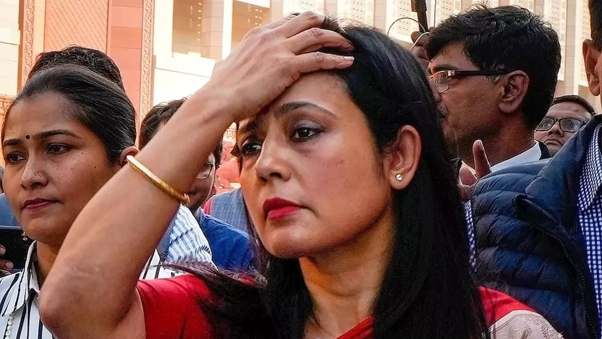 Mahua Moitra News: महुआ मोइत्रा का यूटर्न, आवास खाली करने के आदेश को चुनौती देने वाली याचिका ली वापस