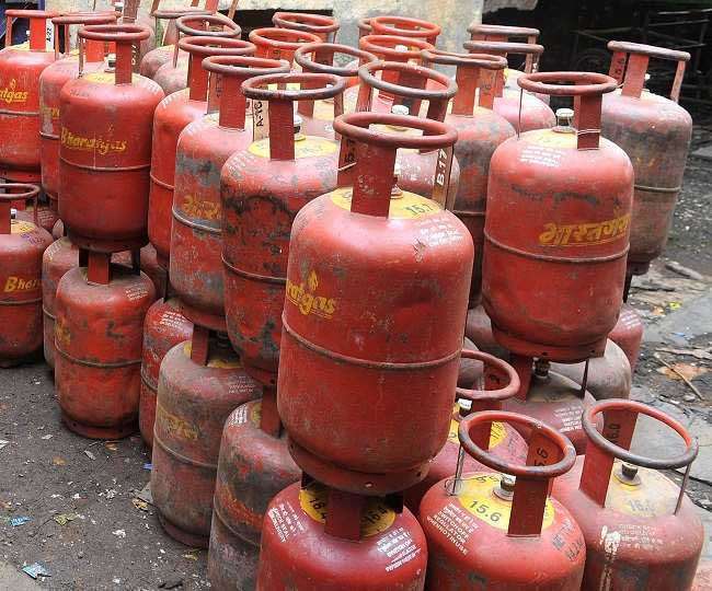 LPG Gas Cylinder: घरेलू गैस के बढ़े दाम, देखिए अब कितने का मिलेगा सिलिंडर - rate of LPG gas cylinder increase again