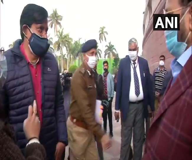 संसद में गुरुवार को केंद्रीय गृह मंत्री अमित शाह