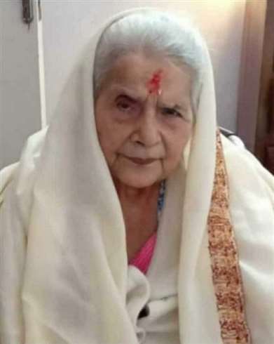 https://www.jagranimages.com/images/newimg/04022022/04_02_2022-lily_ray_passes_away1_22439853.jpg