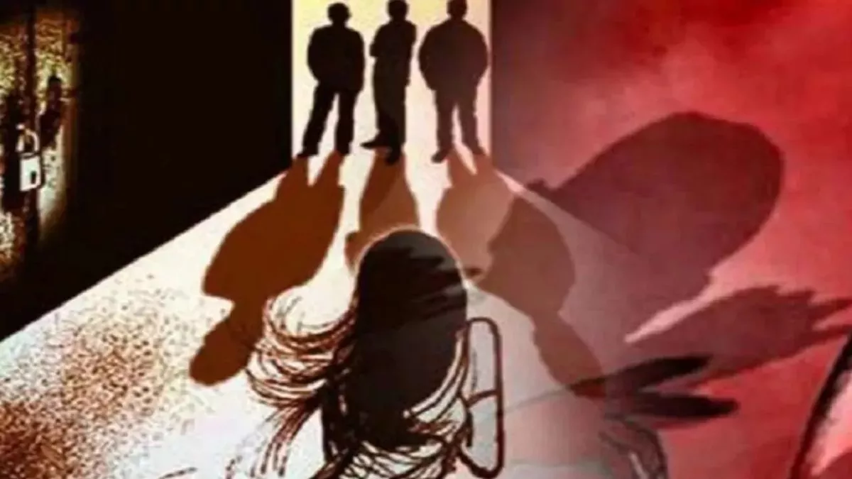 महिला थाने में दो, तिलकामांझी थाने में एक और मुंगेर में एक केस दर्ज करा चुकी है पीड़िता।
