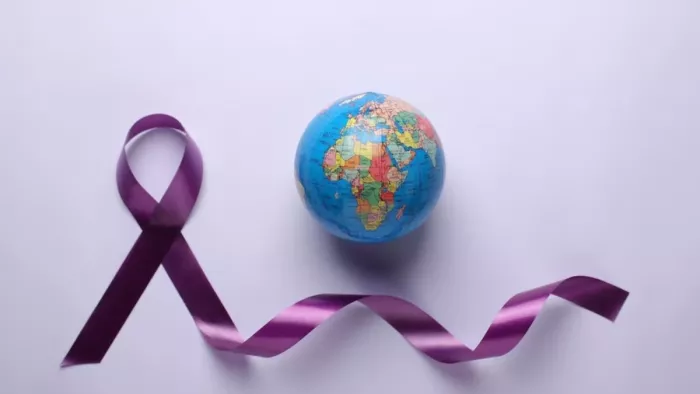 World Cancer Day 2023: विश्व कैंसर दिवस पर इन कोट्स के जरिए बढ़ाएं लोगों का हौसला