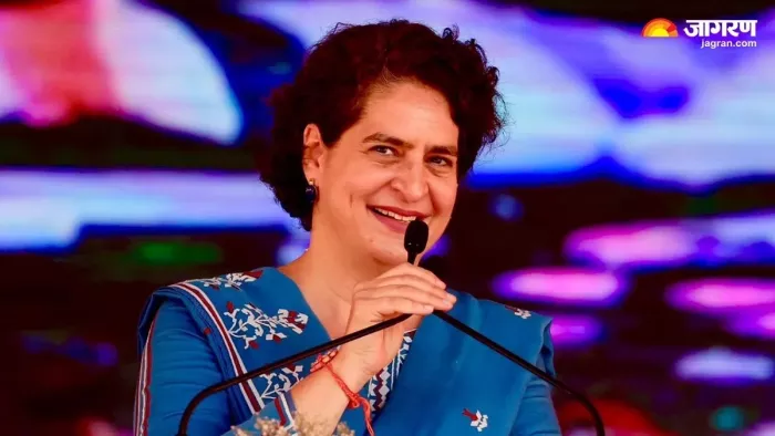 सरकारी योजना की लांचिंग के लिए प्रियंका को आमंत्रित करने पर उठाए सवाल