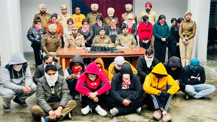तस्करों में 9 विदेशी नागरिक भी शामिल