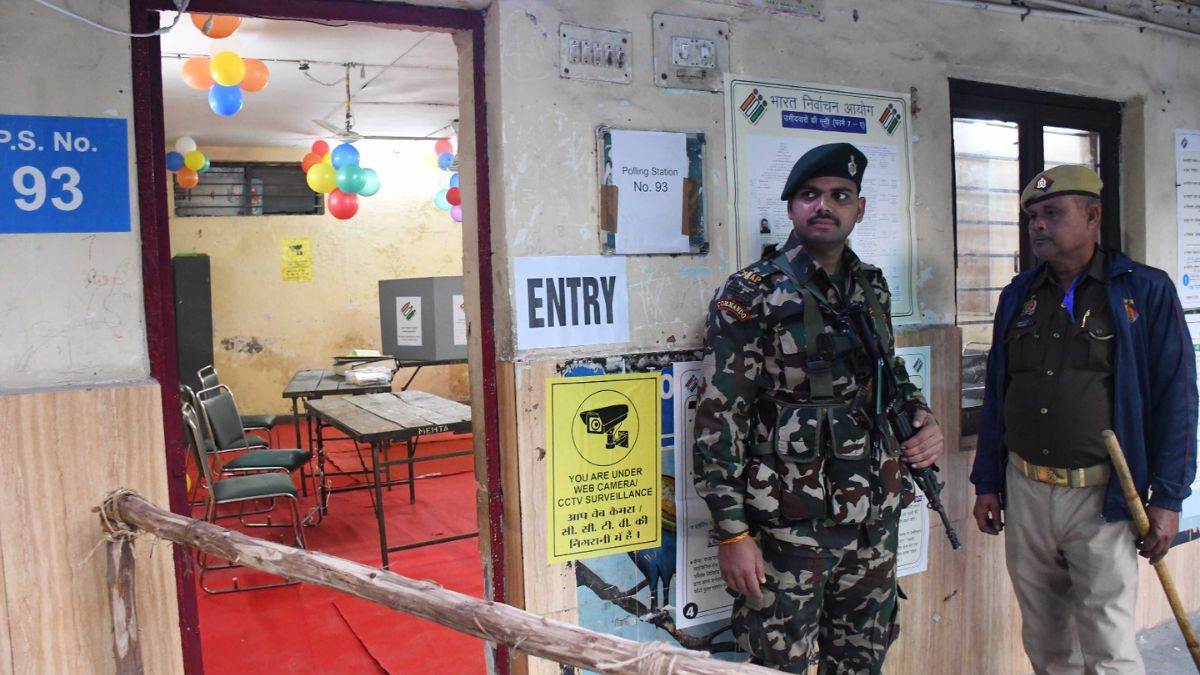 ncr after end of voting evms will be kept in 19 strong rooms counting will be done under surveillance of 350 cctv cameras