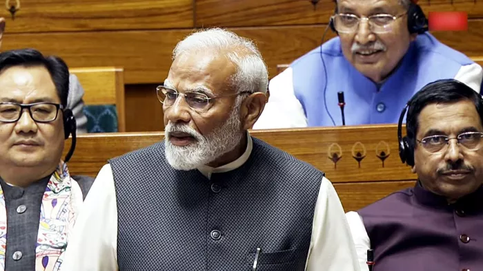 लोकसभा में राष्ट्रपति के अभिभाषण पर चर्चा का जवाब दे रहे पीएम मोदी। (फोटो- पीटीआई)