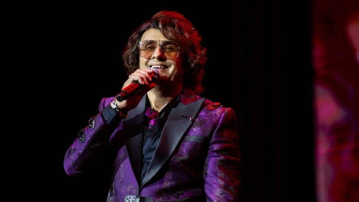 X पर फेक अकाउंट से पोस्ट देखकर भड़के Sonu Nigam, कहा - 'मेरी जान को खतरा  है' - sonu nigam clarifies he is not on x shares screenshot of fake twitter  account