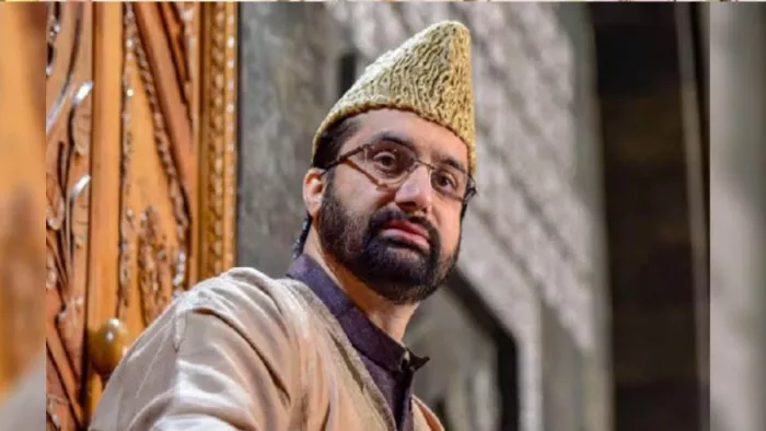 मीरवाइज उमर फारूक ने वक्फ संशोधन बिल को विफल करने की अपील की।