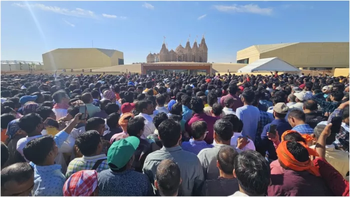 अबू धाबी के हिंदू मंदिर में उमड़ी श्रद्धालुओं की भीड़ (Image: BAPS Swaminarayan Mandir)