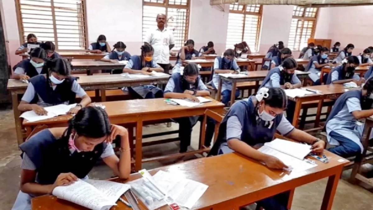 https://www.jagranimages.com/images/newimg/04032024/04_03_2024-cbse_board_exam_2024_23666720.jpg