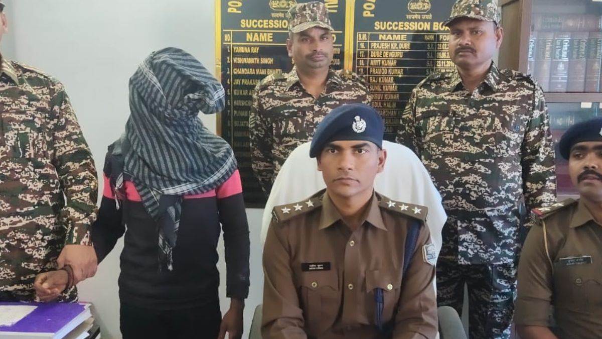 hardcore naxalite involved in famous triple murder and own brother murder case arrested
