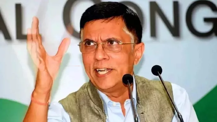 भाजपा नेता अपने नाम के साथ 'किसान परिवार' जोड़ लेते- पवन खेड़ा (फाइल फोटो)