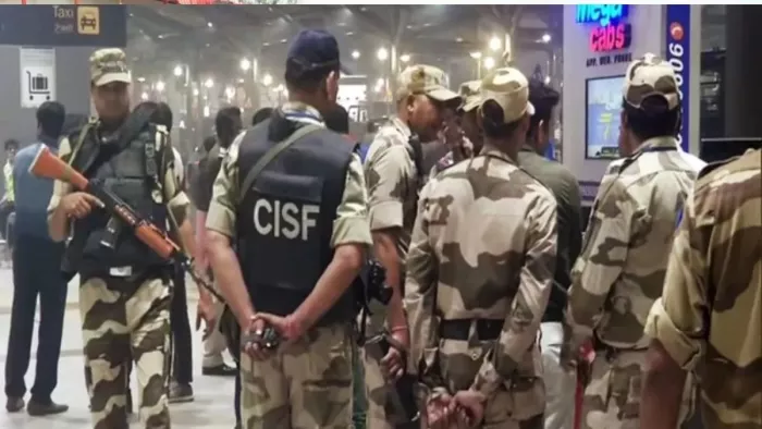 CISF Constable Recruitment 2025: आधिकारिक वेबसाइट cisfrectt.cisf.gov.in पर कर पाएंगे ऑनलाइन आवेदन