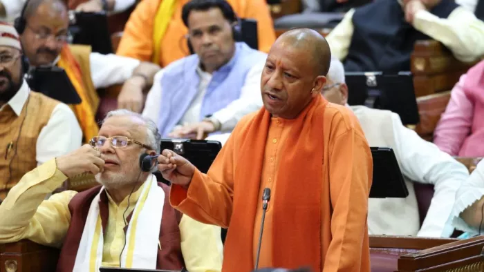 यूपी सरकतार हाथरस भगदड़ मामले की जांच रिपोर्ट पेश करेगी। (तस्वीर जागरण)