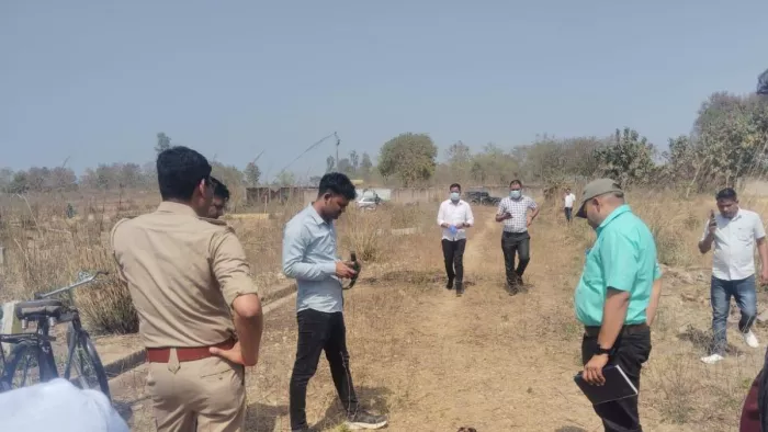 भाई की मौत की खबर सुन बहन ने चाकू से काट ली गर्दन। (तस्वीर जागरण)