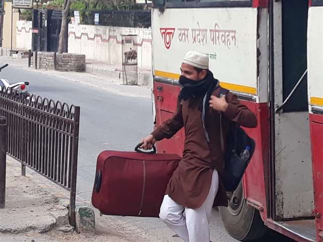 coronavirus Police case against six relatives for lodging Jamati ...