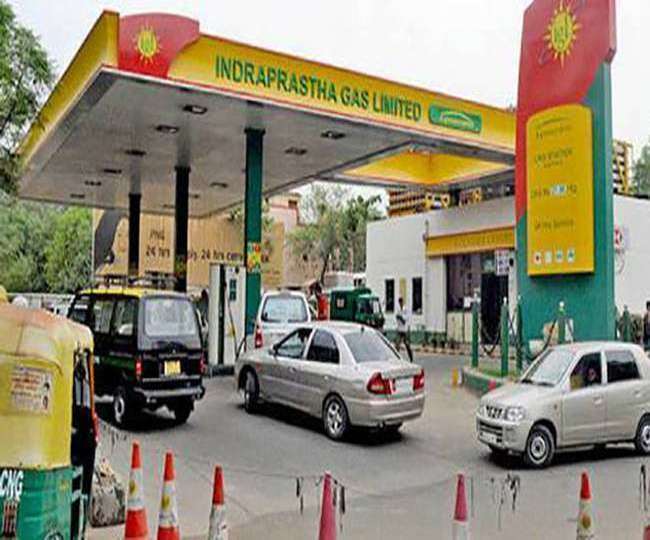 सीएनजी की कीमत: दिल्ली के लोगों पर महंगाई का ट्रिपल अटैल, पेट्रोल-डीजल संग CNG के भी बढ़े दाम