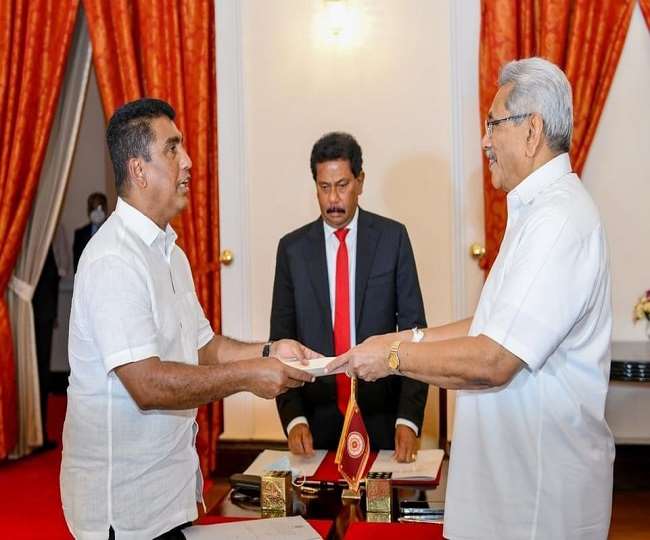 Srilanka Crisis: श्रीलंका में हटा कर्फ्यू, लेकिन अब भी हैं इमरजेंसी के हालात