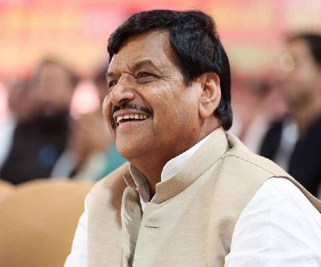 प्रसपा अध्यक्ष शिवपाल यादव की सत्ता खेमे से नजदीकियां बढ़ने से शुरू हुई अटकलें।
