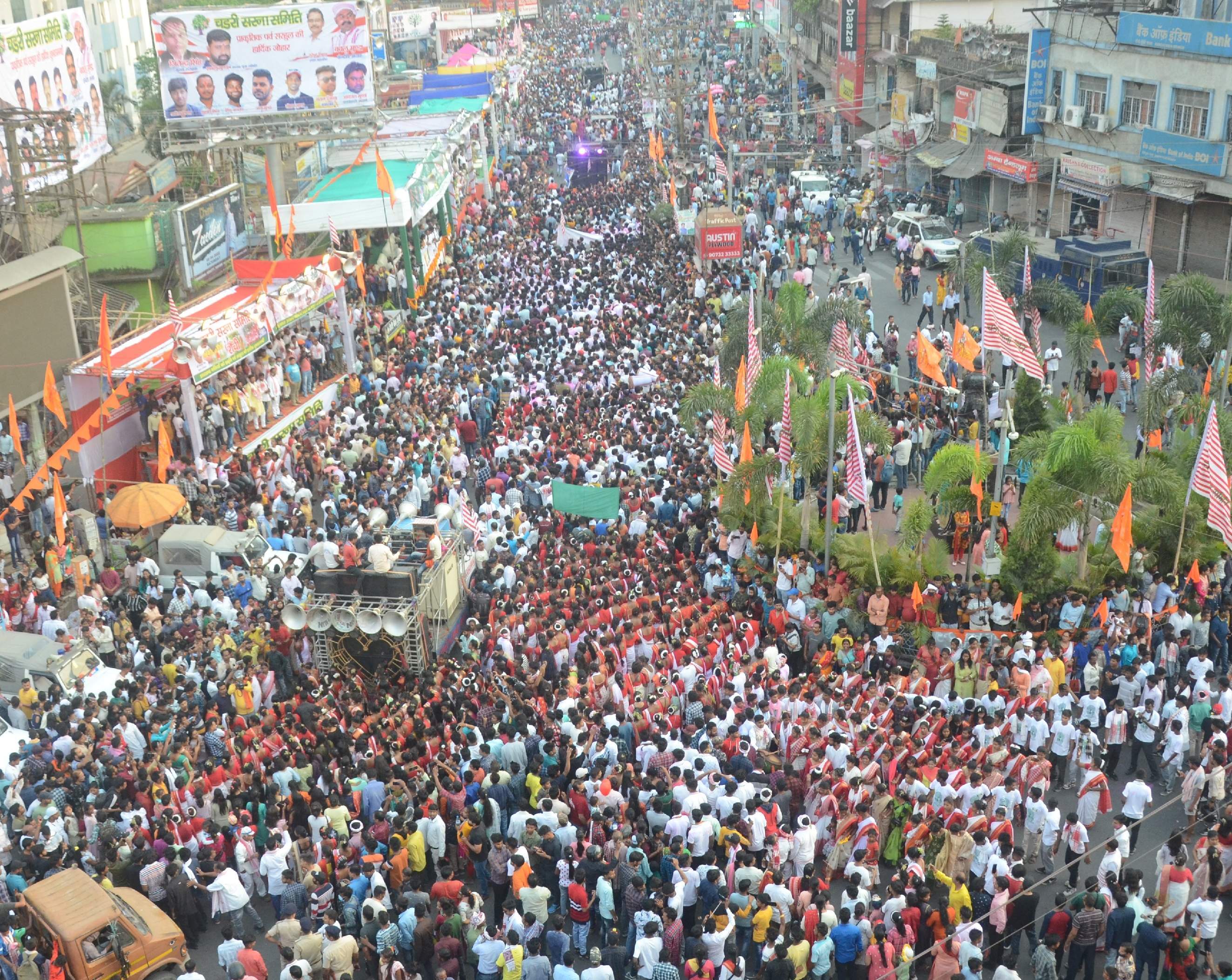 सरहुल की शोभायात्रा आज, फटाफट निपटा लें काम, इतने बजे से बाधित रहेगी बिजली Sarhul's procession today, finish the work quickly, electricity will be interrupted from this time