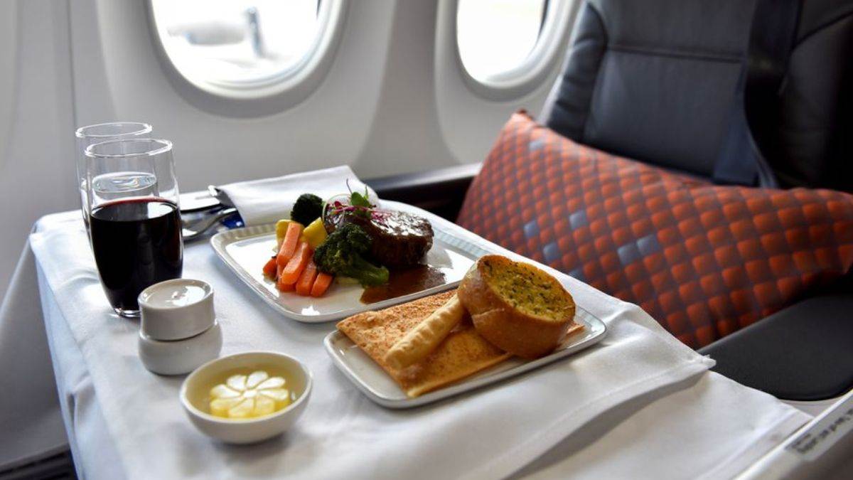 https://www.jagranimages.com/images/newimg/04042023/04_04_2023-air_india_new_menu_23375545.jpg
