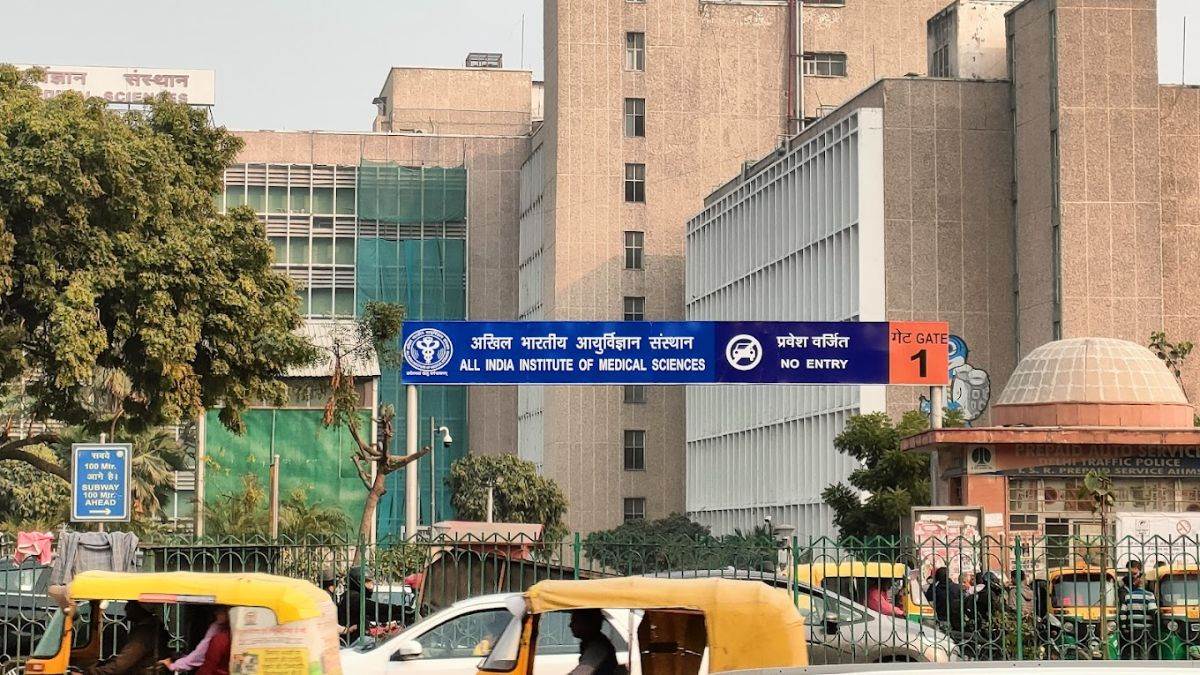 ncr aiims doctors residential comple water contamination outbreak over 100 affected