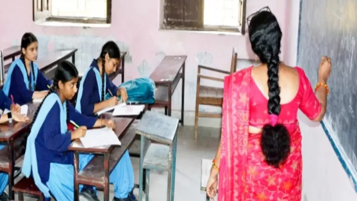 नए शिक्षकों की पोस्टिंग पर आया बड़ा अपडेट, विभाग के निदेशक ने जारी किया नया आदेश