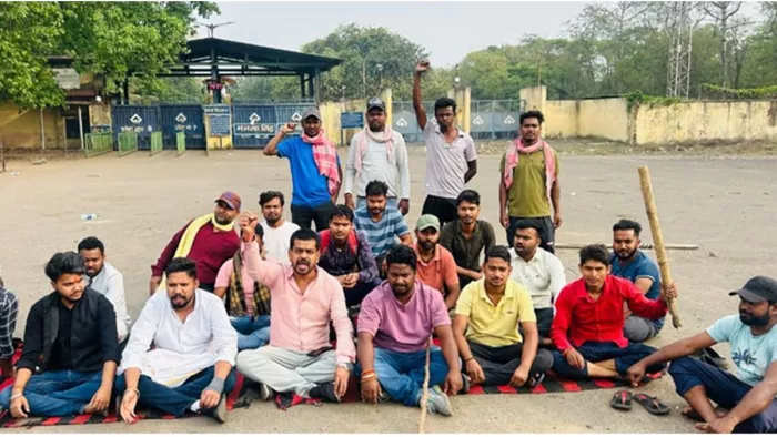 बोकारो स्टील प्लांट में विस्थापितों पर हुए लाठीचार्ज के बाद आज बोकारो बंद का आह्वान