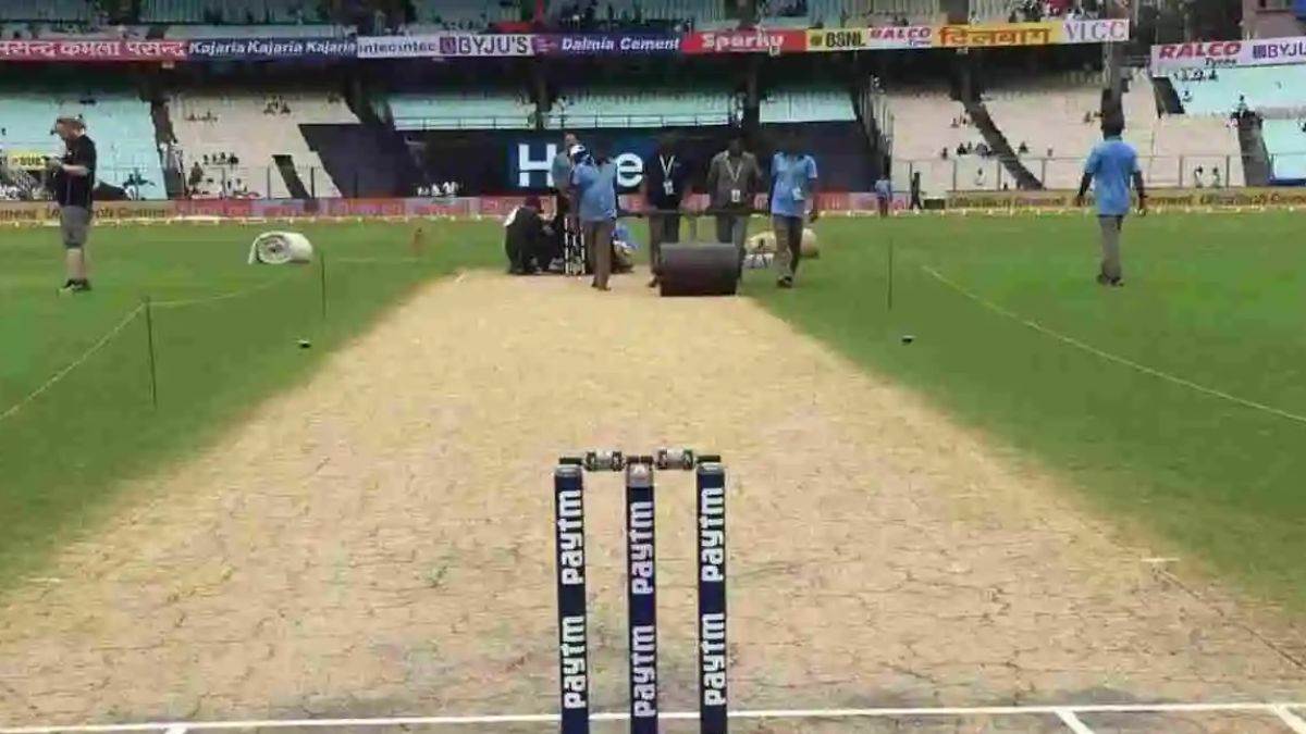 https://www.jagranimages.com/images/newimg/04042025/04_04_2025-ipl_pitch_controversy_23911682.jpg