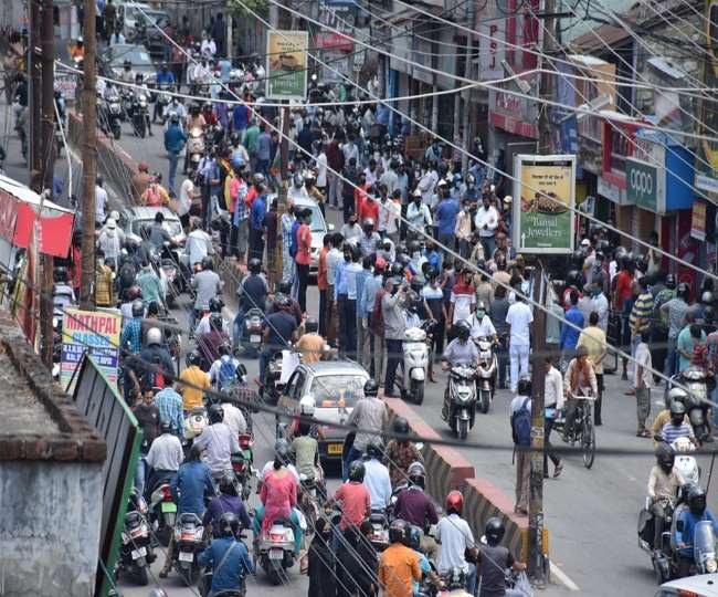 Crowd of people in the market on the first day of lockdown exemption in  haldwani