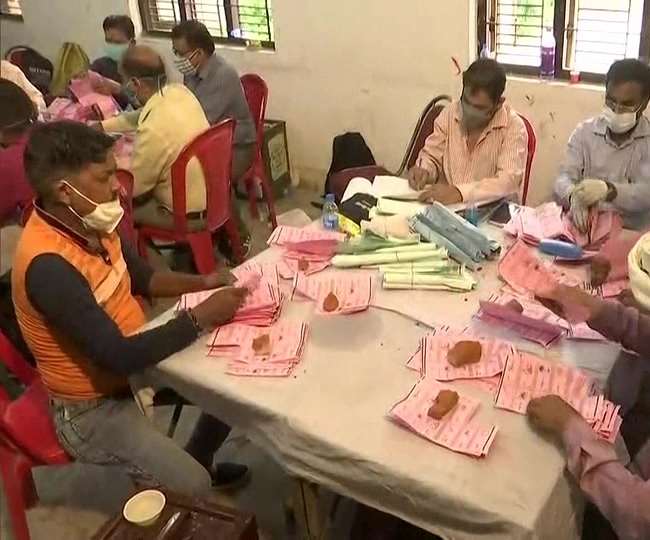जिला पंचायत सदस्य, क्षेत्र पंचायत सदस्य, ग्राम प्रधान तथा ग्राम पंचायत सदस्य के पद के लिए मतदान हुआ था।