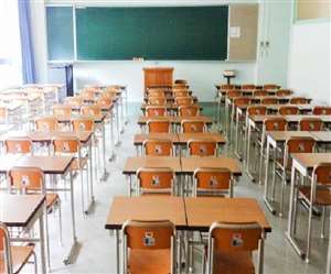 यूपी में बढ़ रहे कोरोना संक्रमण के कारण सभी विश्वविद्यालय और महाविद्यालय 15 मई तक पूरी तरह से बंद रहेंगे।